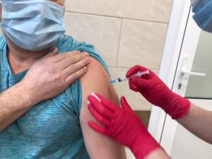В Сухом Логу поставлены первые прививки от коронавируса