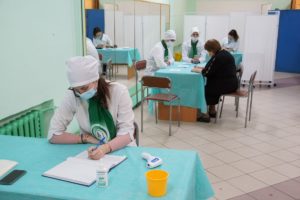 В понедельник,20 сентября,во Дворце культуры «Кристалл» начал работу выездной пункт вакцинации от гриппа