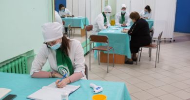 В понедельник,20 сентября,во Дворце культуры «Кристалл» начал работу выездной пункт вакцинации от гриппа