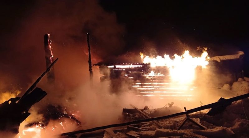 Пожар в селе Курьи на ул. Ворошилова