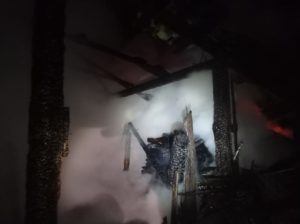 Пожар в д. Шата на ул. Буденного