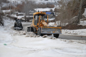 Расчистка дорог от снега в Сухом Логу