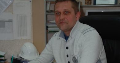 Андрей Неустроев