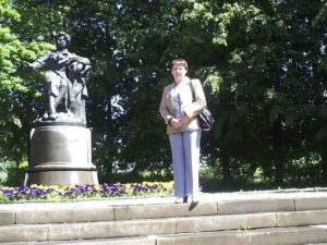 Людмила Евдокимова в пгт Пушкинские Горы, 2008 г.