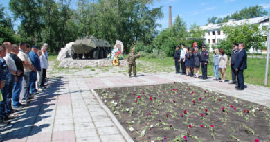Церемония у мемориала воинам-интернационалистам