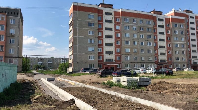 Строительство тротуара во дворе по ул. Белинского