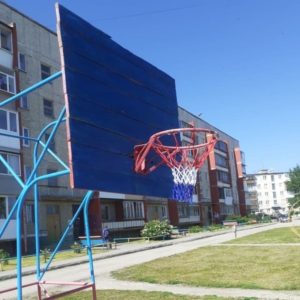 Замена сетки на баскетбольном кольце во дворе дома №45А на ул. Белинского