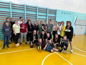 Участники волейбольного турнира в Алтынае