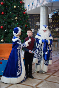 Исполнил Дед Мороз и необычное желание ВладиславаБатуро –экскурсию на железнодорожную станцию