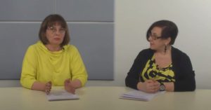 Кандидаты филологических наук Арина Жуковаи Ольга Северская (справа) беседуют о судьбах заимствований
