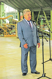 Председатель совета директоров АО «Сухоложский
огнеупорный завод» А. Клинов
выступает на открытии
комплекса по производству
неформованных огнеупоров,
2014 г.