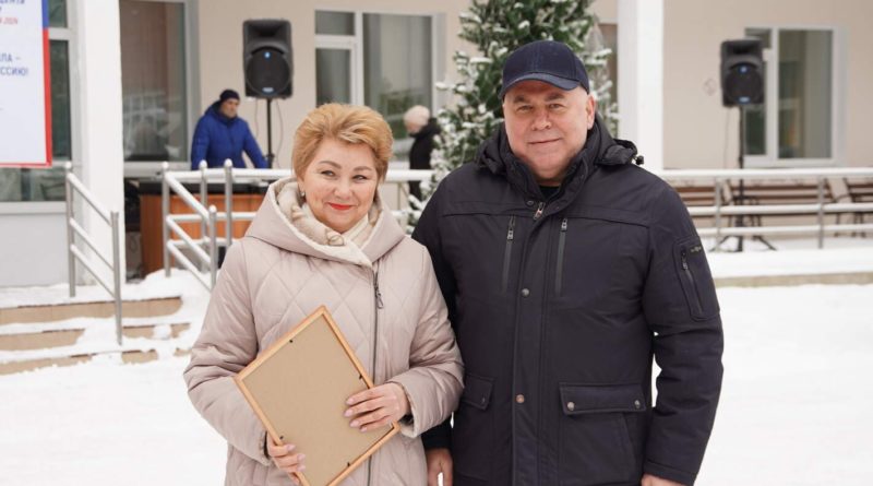 Главврач Сухоложской РБ Марина Веремеенко и министр здравоохранения Андрей Карлов