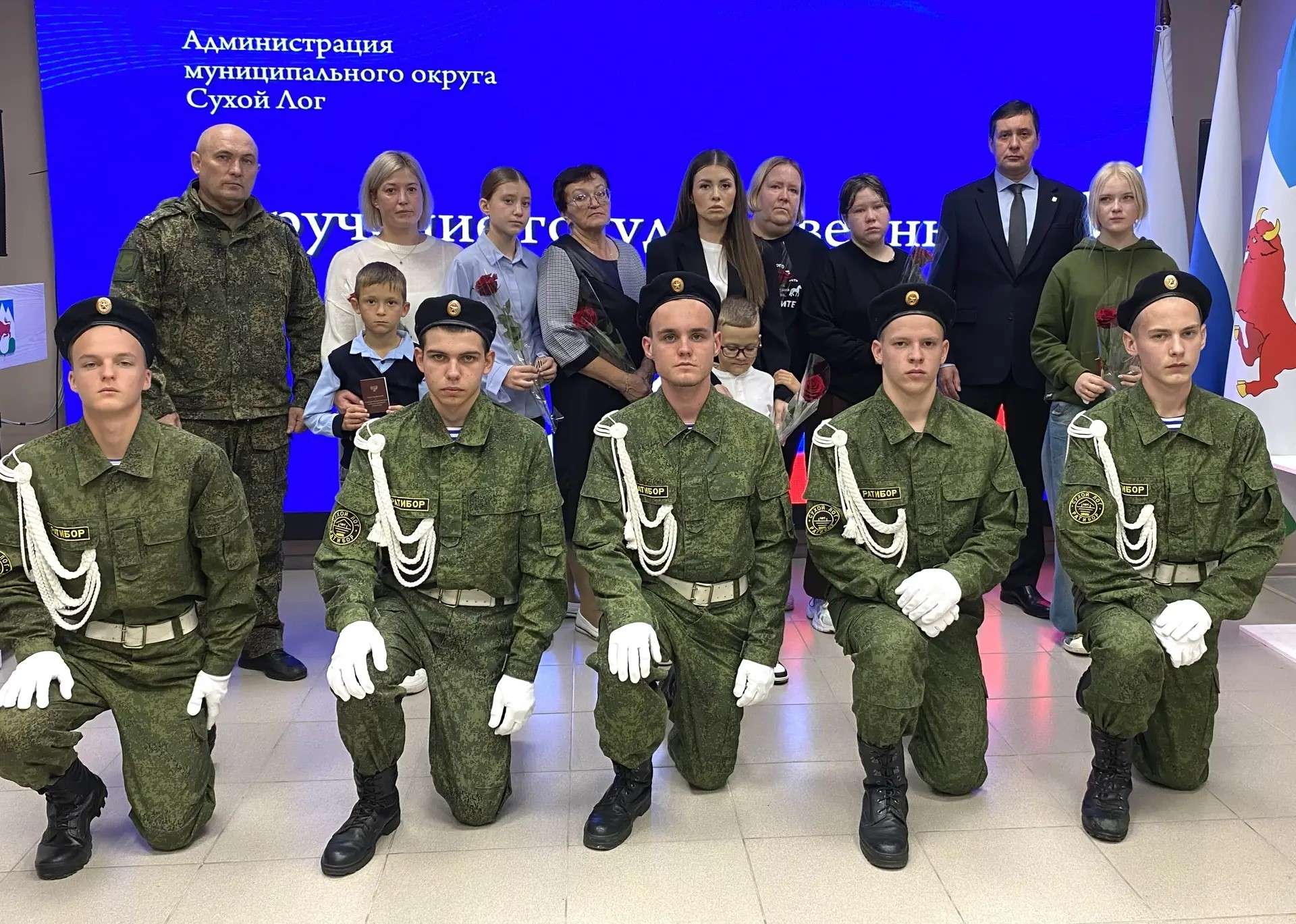 Участие в церемонии приняли юнармейцы из гимназии №1