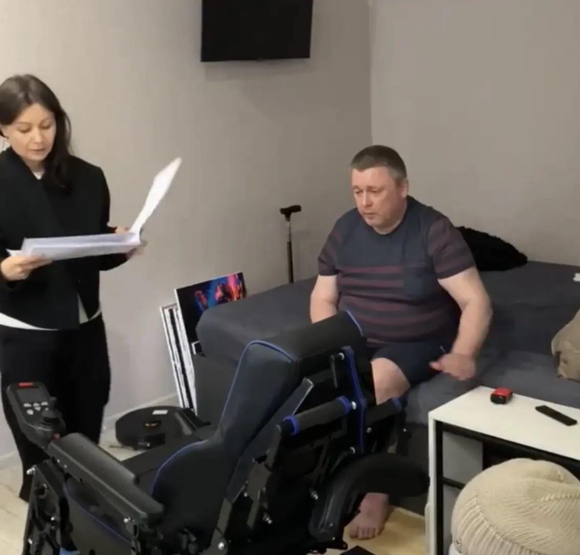Дмитрий Иваньков принимает новое средство передвижения